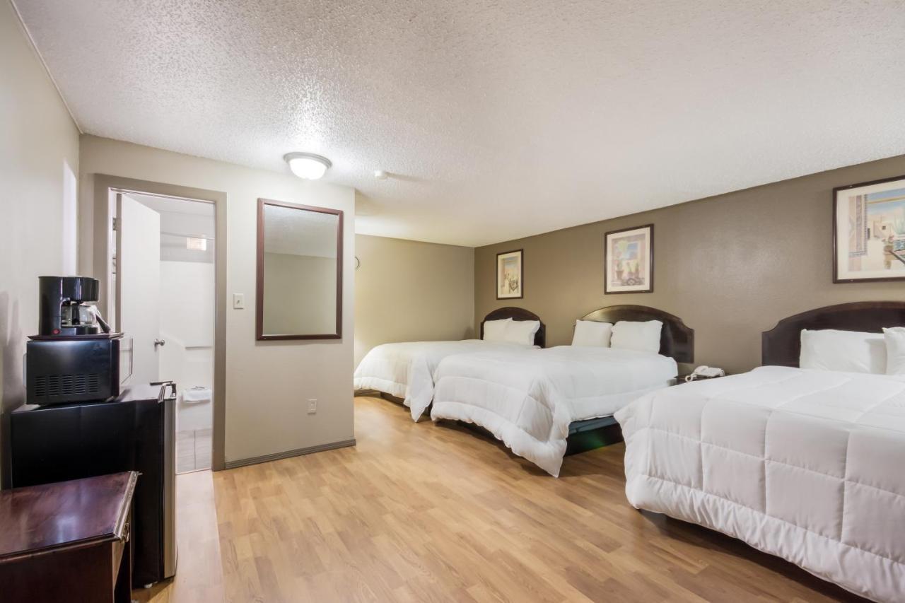 Americas Best Value Inn Woodward At 8Th St Екстер'єр фото