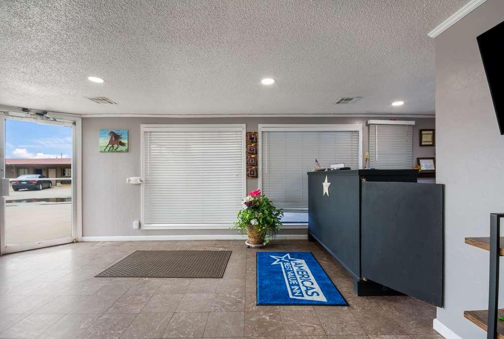 Americas Best Value Inn Woodward At 8Th St Інтер'єр фото