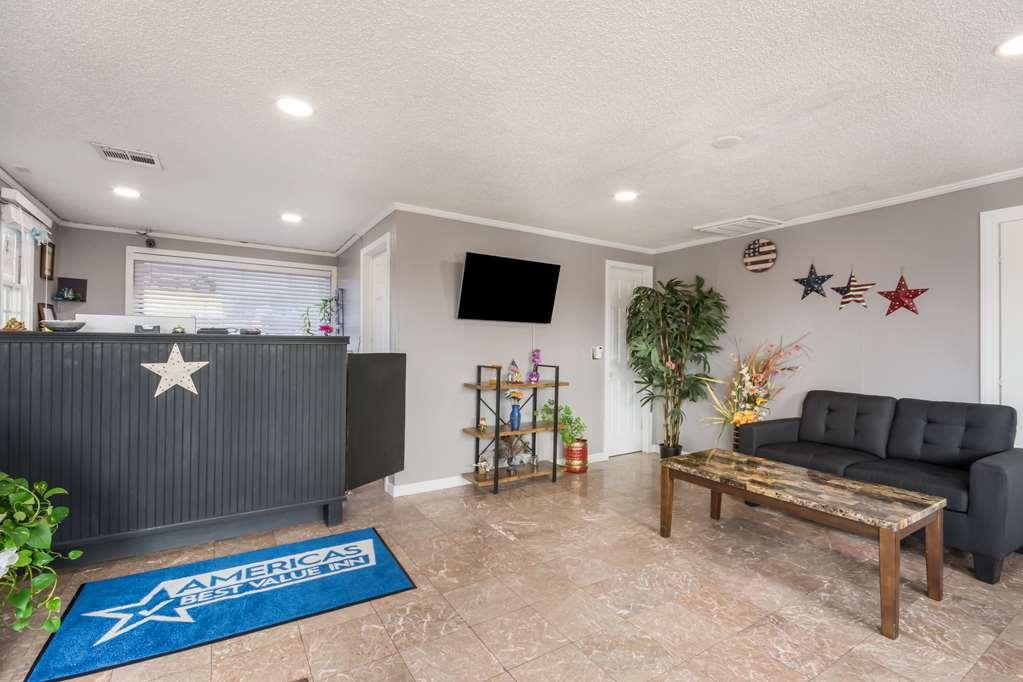 Americas Best Value Inn Woodward At 8Th St Інтер'єр фото